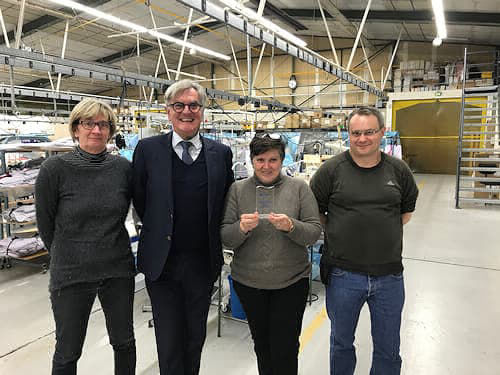 Elisabeth DEUSS Responsable méthode et qualité, Jean-Yves BOHERE Président des établissements PR3, Martine MEMPONTEL Cheffe d'atelier et Franck Langlois Responsable logistique