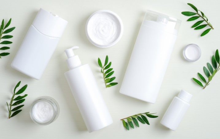 Produits cosmétiques et flacons