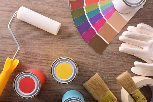 Peintures, nuancier et outils d’application